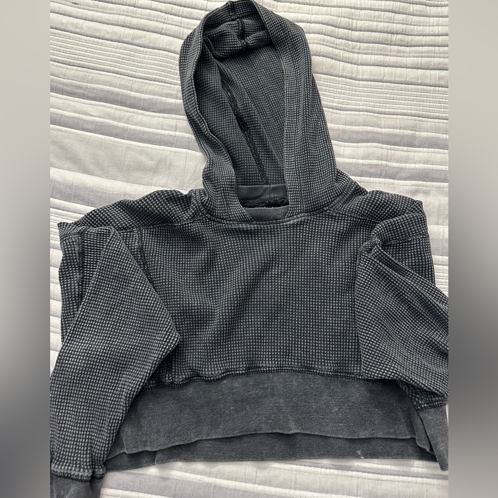 Out From Under By Urban Outfitters Dark Gray Cropped Waffle Sweatshirt (S)